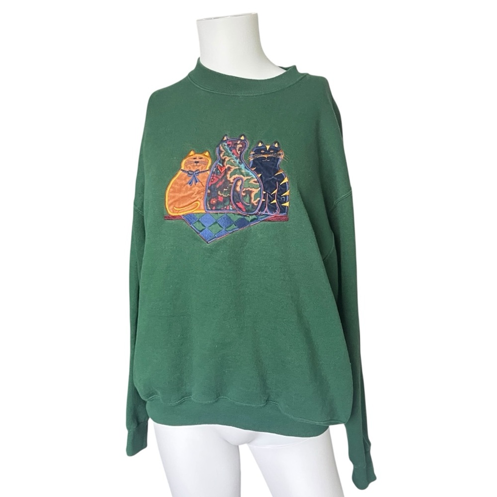 Vintage Green Sweatshirt with Colorful Cat Appliqué